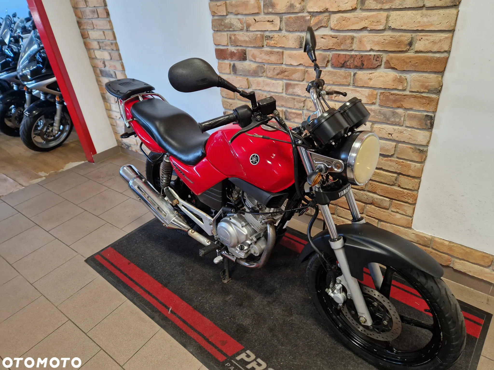 Yamaha YBR - 18