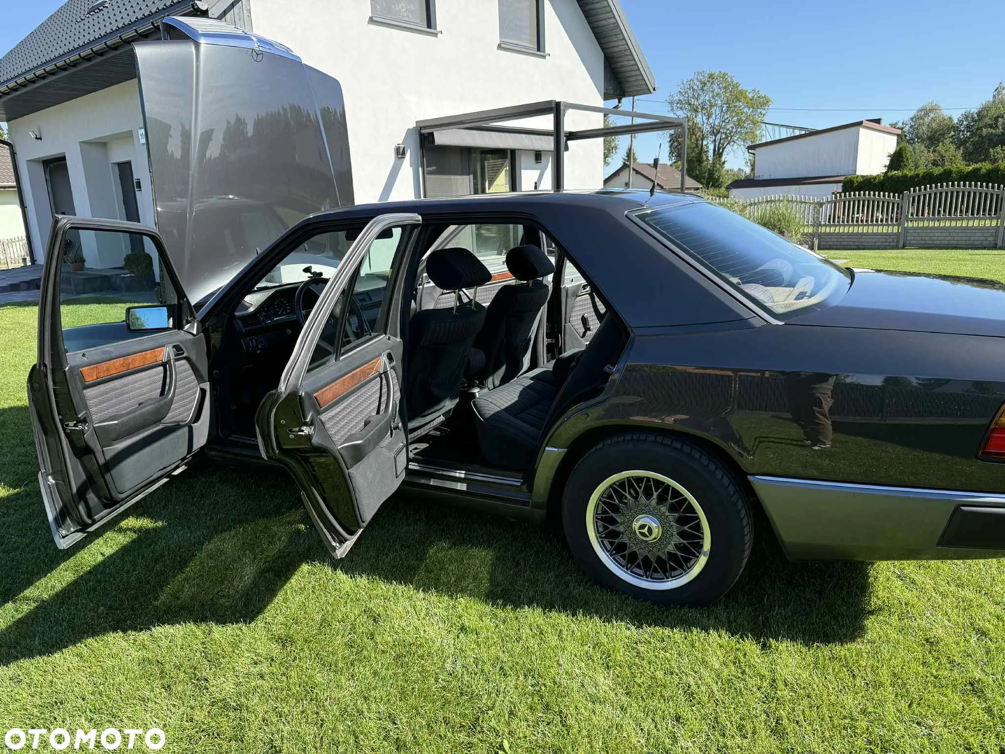 Mercedes-Benz W124 (1984-1993) - 13