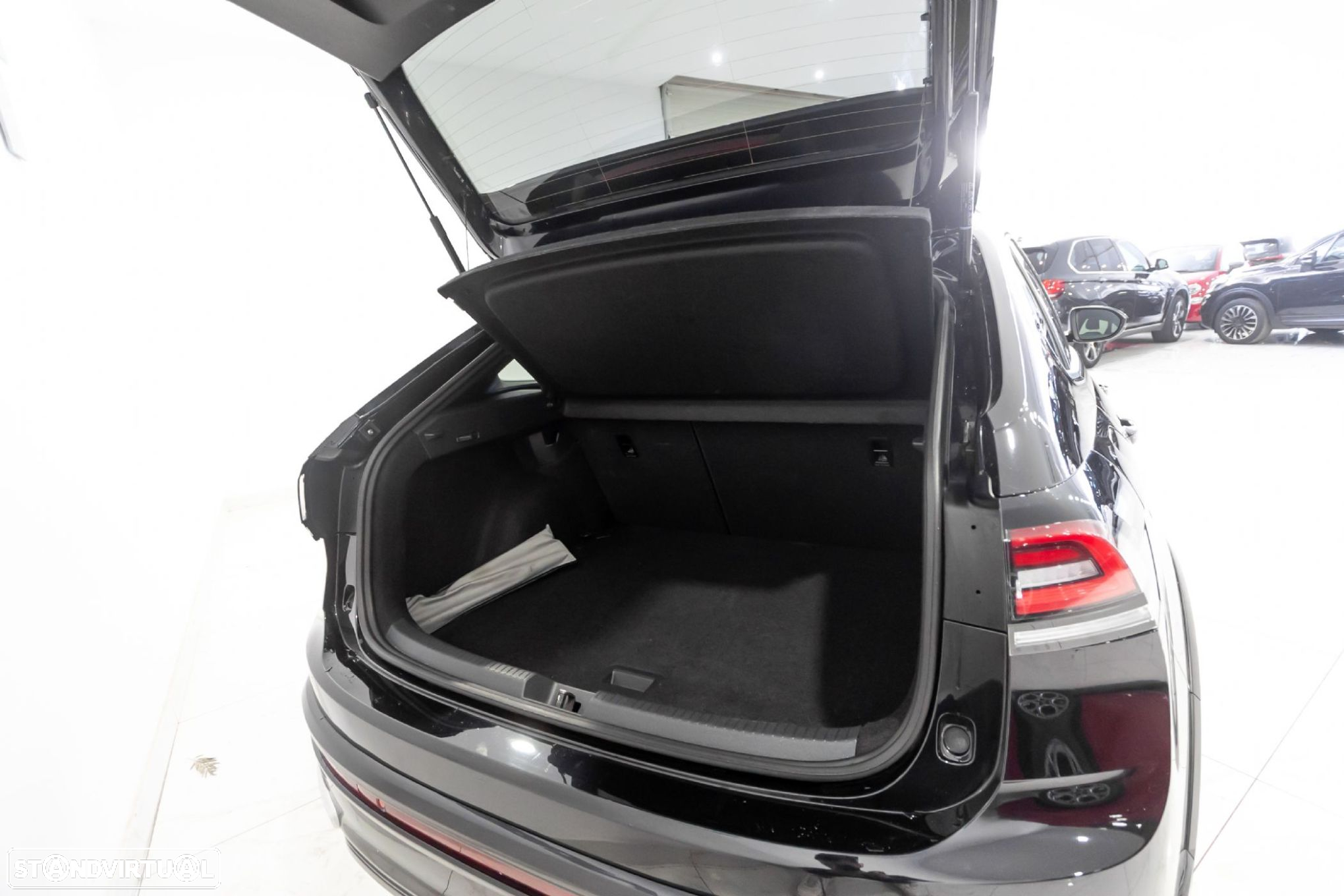VW Taigo 1.0 TSI R-Line DSG - 14