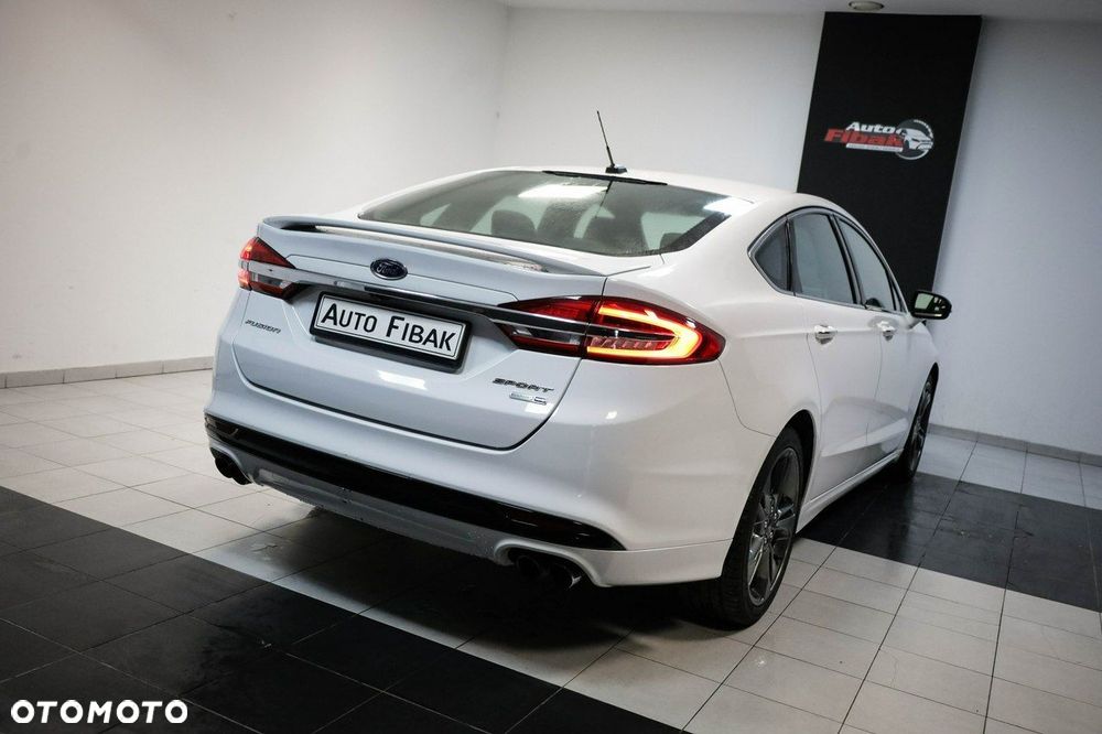 Ford Fusion - 8