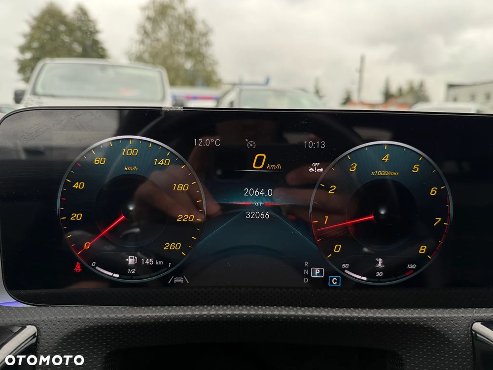 Mercedes-Benz CLA 200 7G-DCT AMG Line - 34