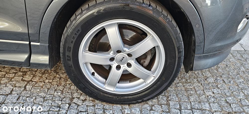 Ford Kuga 1.6 EcoBoost 2x4 Individual - 12