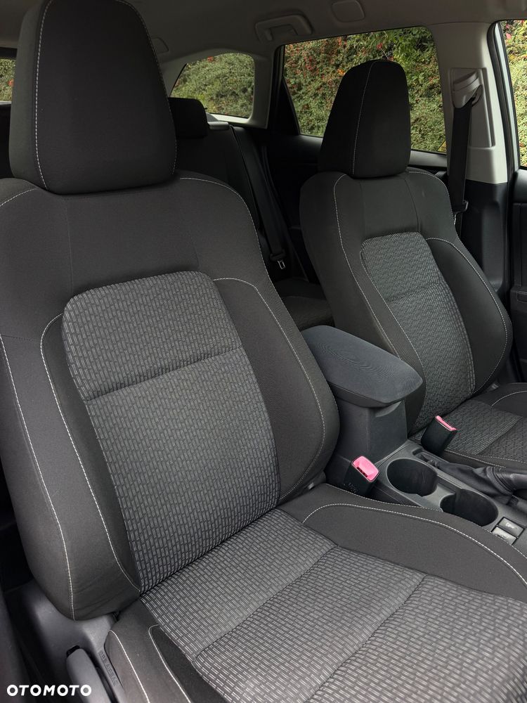 Toyota Auris 2.0 D-4D Premium Comfort - 17