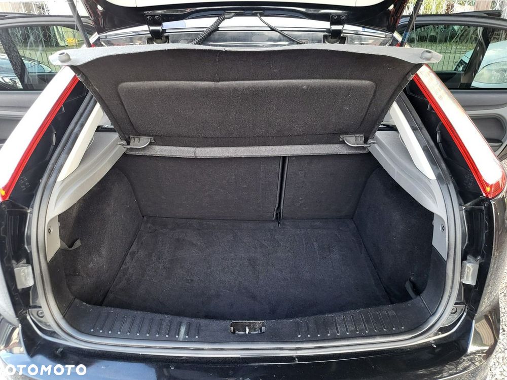 Ford Focus - 25