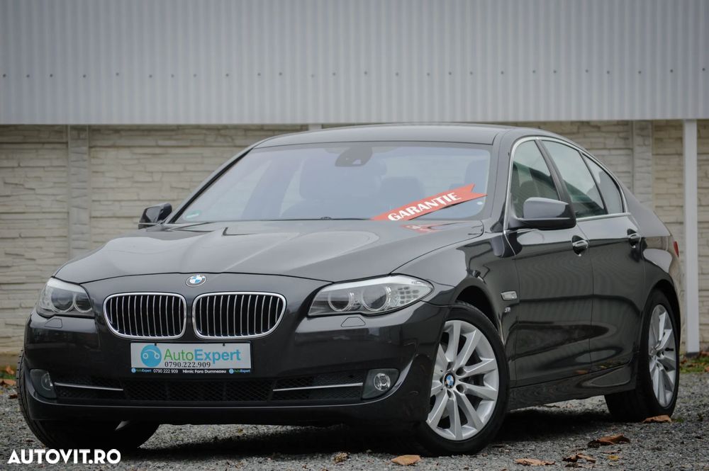BMW Seria 5 520i Aut. Luxury Line - 10