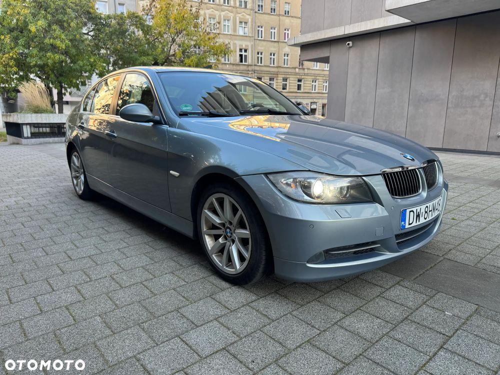 BMW Seria 3 330i - 3