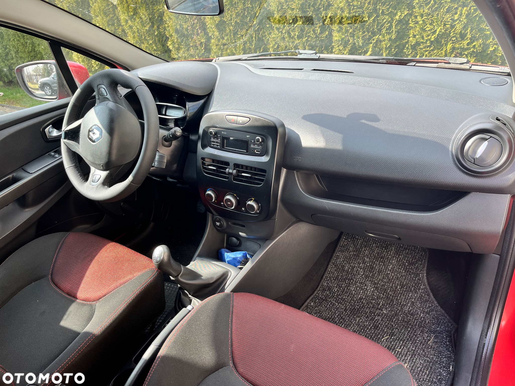 Renault Clio - 10