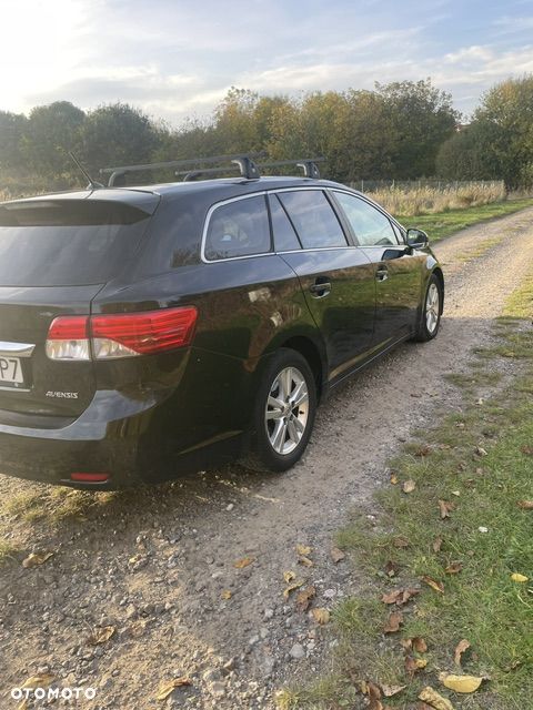 Toyota Avensis 2.0 D-4D Style - 23