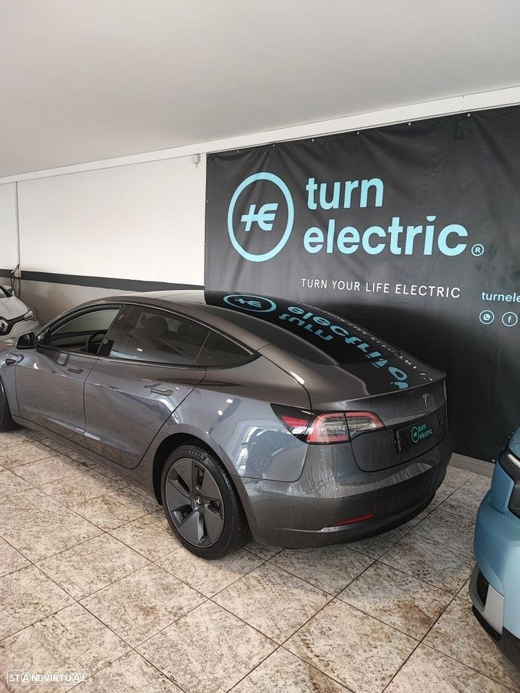 Tesla Model 3 Standard Range Plus RWD - 3