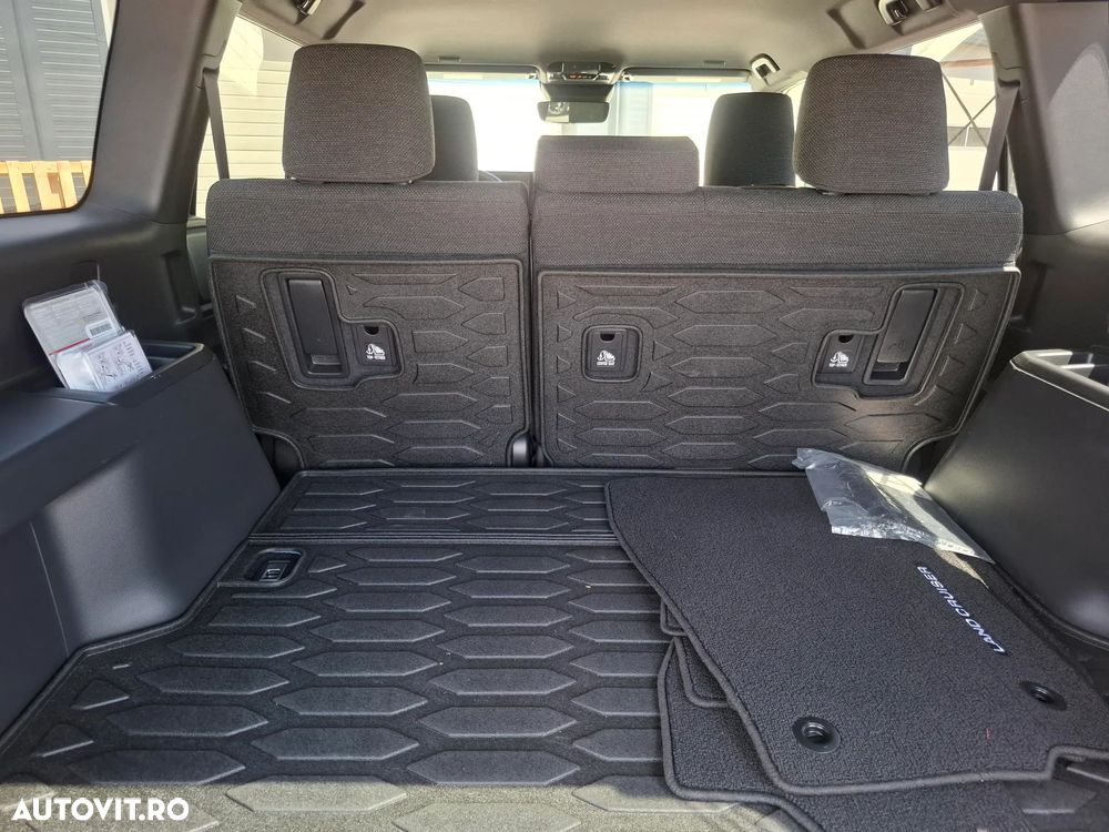Toyota Land Cruiser 250 - 6