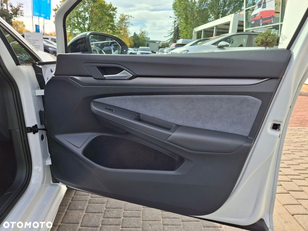 Volkswagen Golf Variant 2.0 TSI 4Motion R - 18