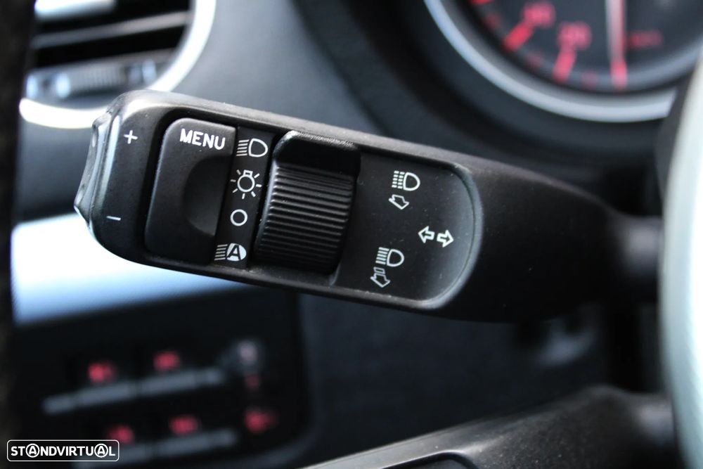 Alfa Romeo 159 1.9 JTDM 16V - 37