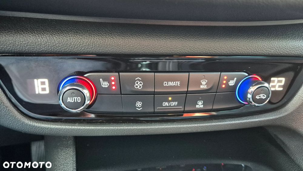 Opel Insignia 2.0 CDTI Exclusive S&S - 18