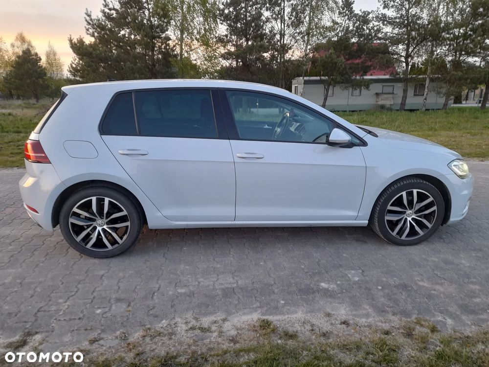Volkswagen Golf - 5