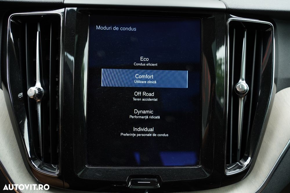 Volvo XC 60 B5 D AWD Geartronic Inscription - 32