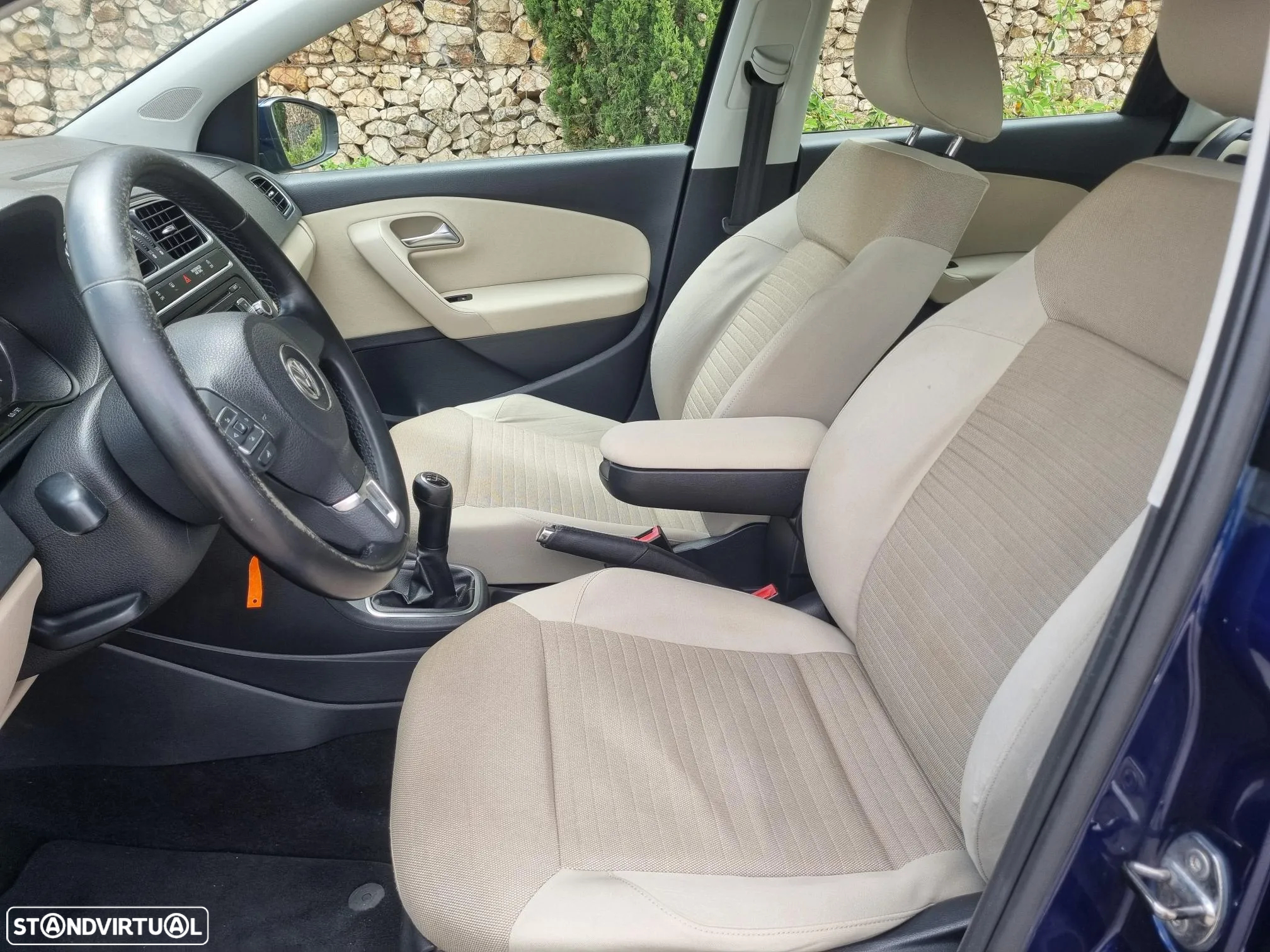 VW Polo 1.6 TDI Confortline BlueMotion - 10