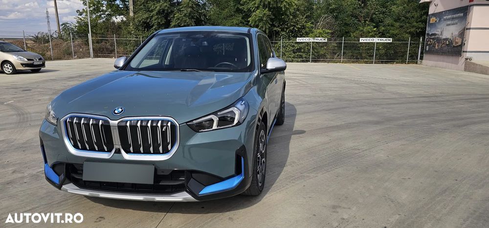 BMW iX1 xDrive30 - 12