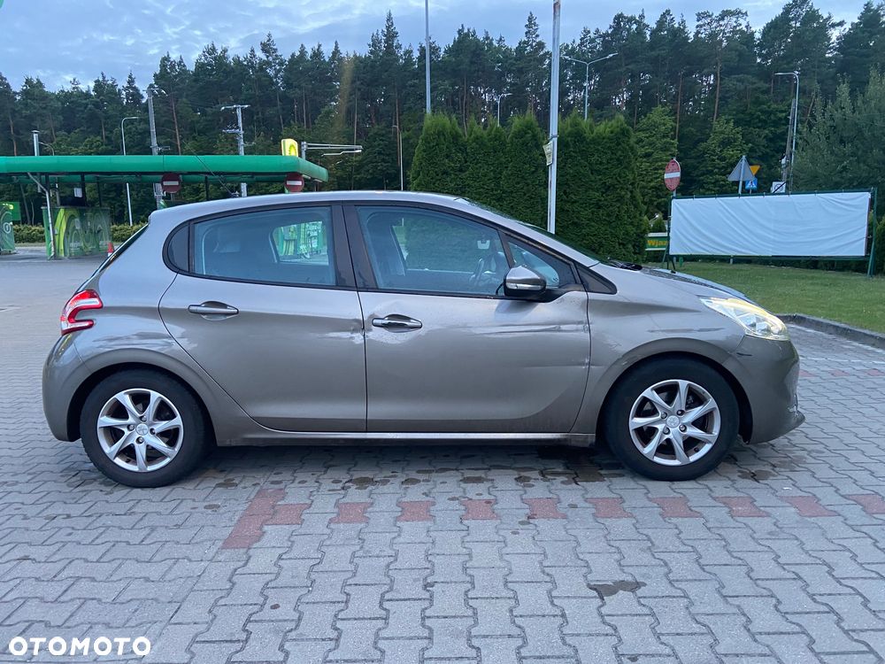 Peugeot 208 95 VTI Active - 8