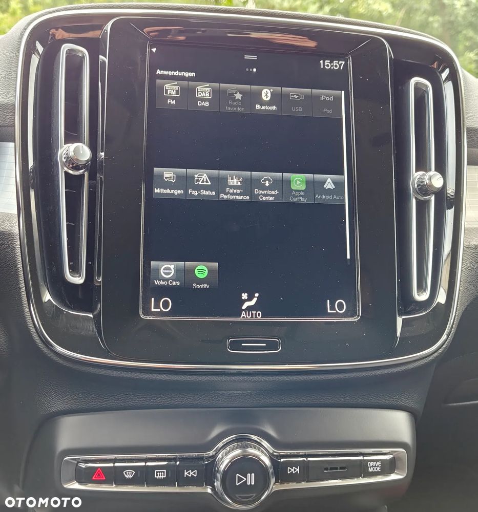 Volvo XC 40 - 25