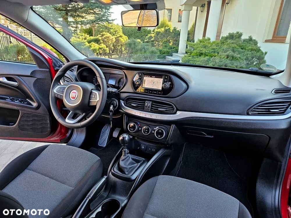 Fiat Tipo - 12