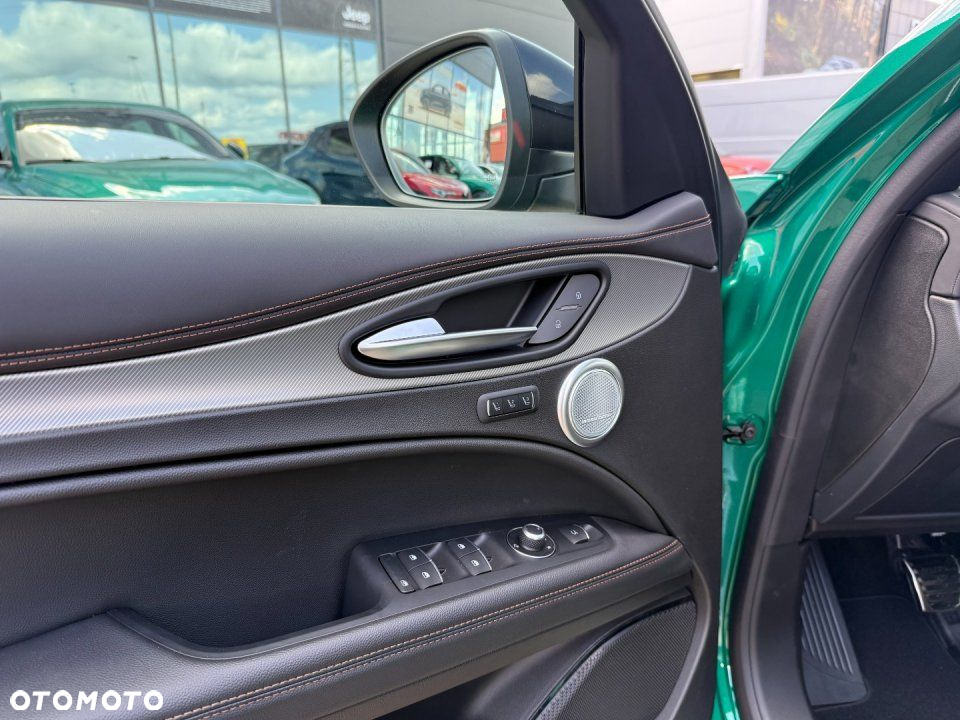 Alfa Romeo Stelvio - 6