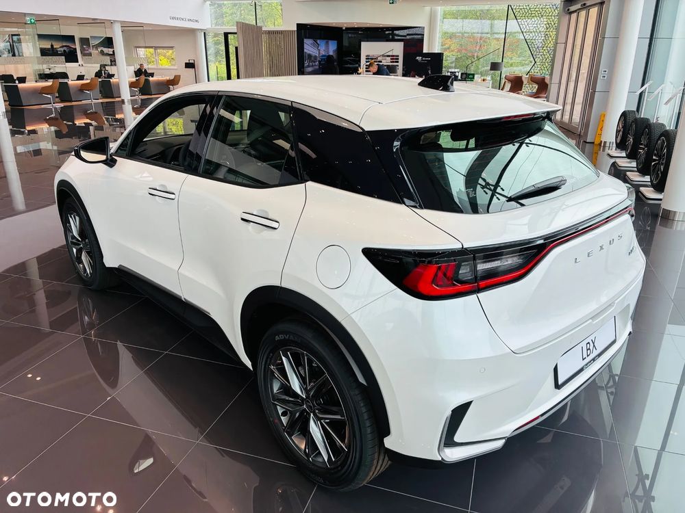 Lexus LBX 1.5 Hybrid Elegant - 4