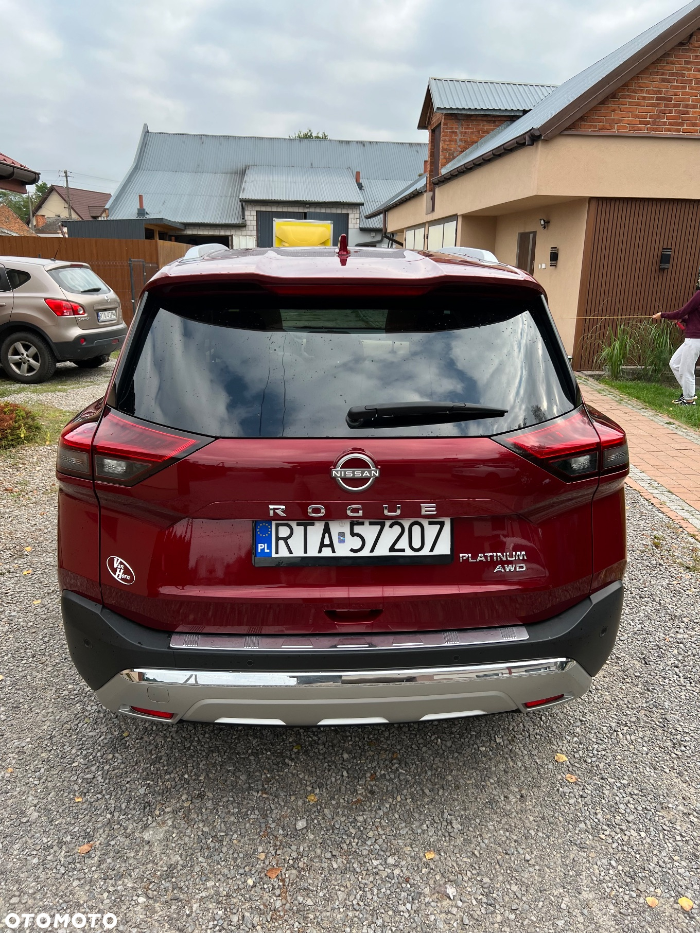 Nissan Rogue - 6