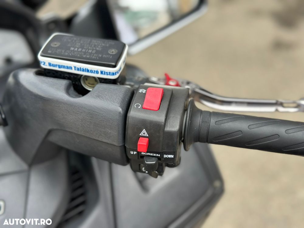 Suzuki AN 650 Burgman - 12