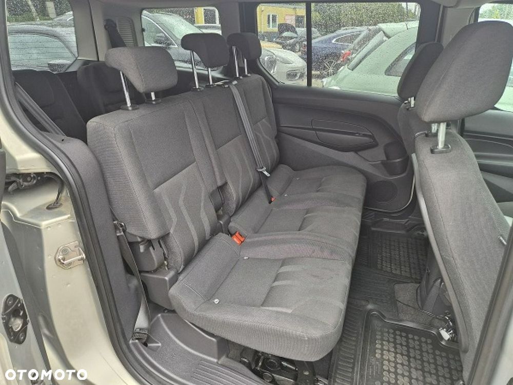 Ford Tourneo Connect Grand - 21