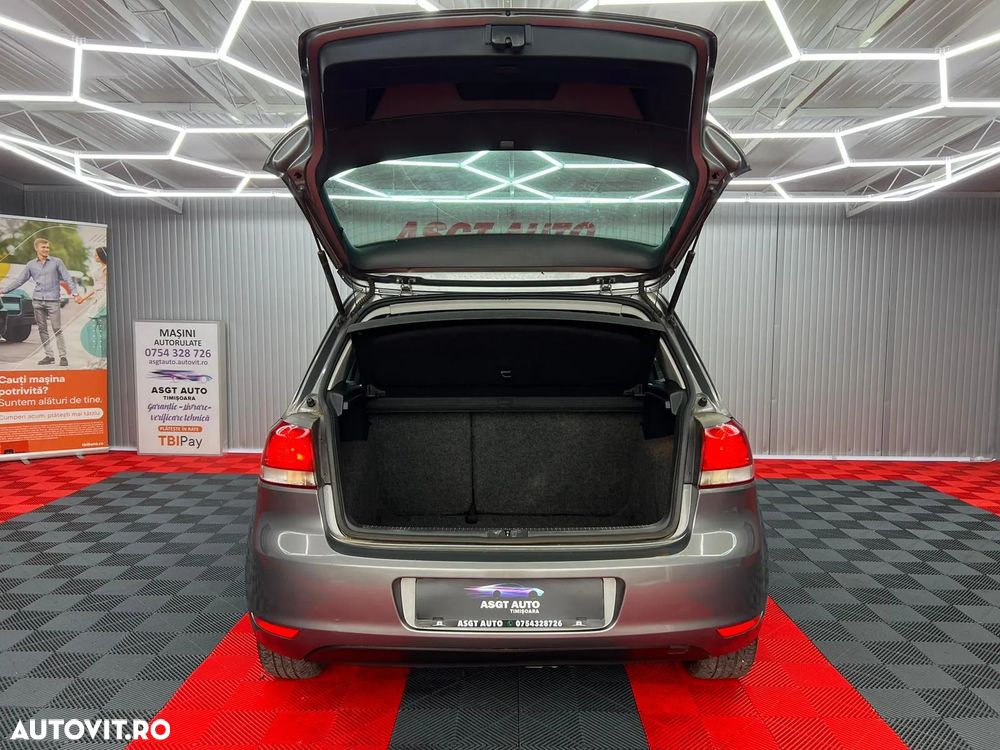 Volkswagen Golf - 17