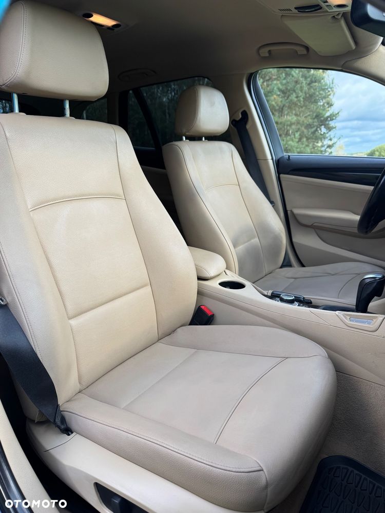 BMW X1 xDrive23d - 32