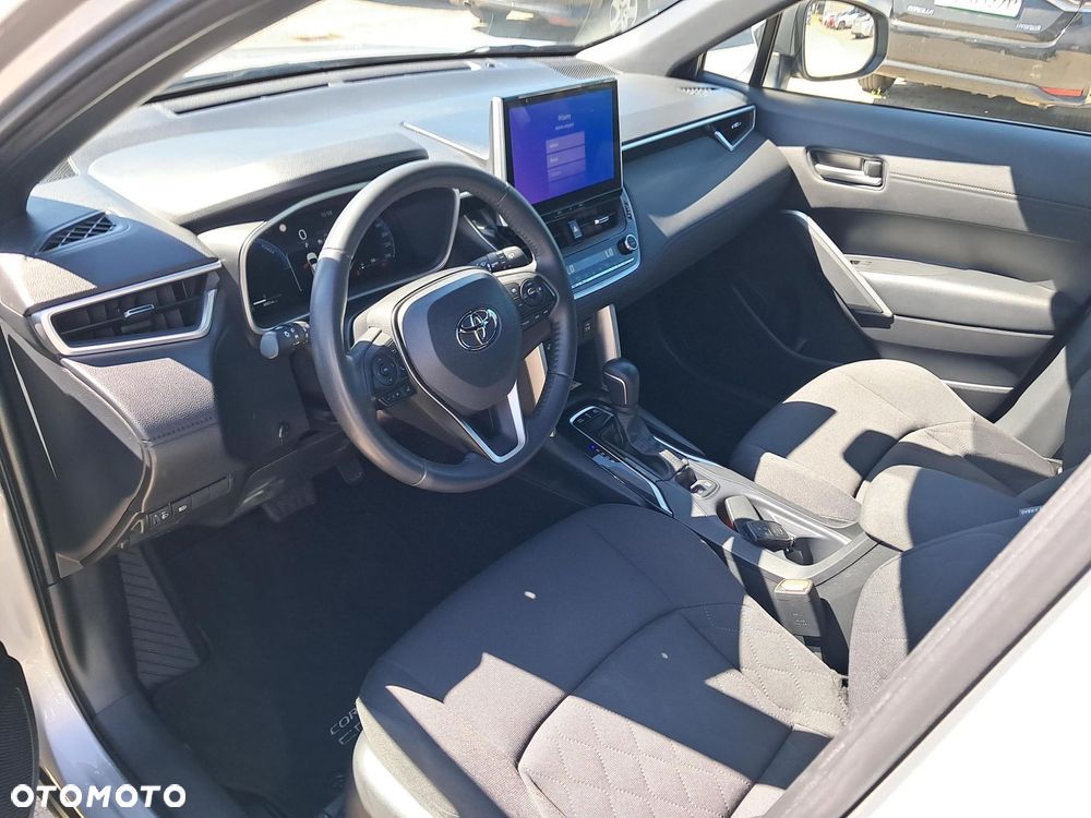 Toyota Corolla Cross - 9