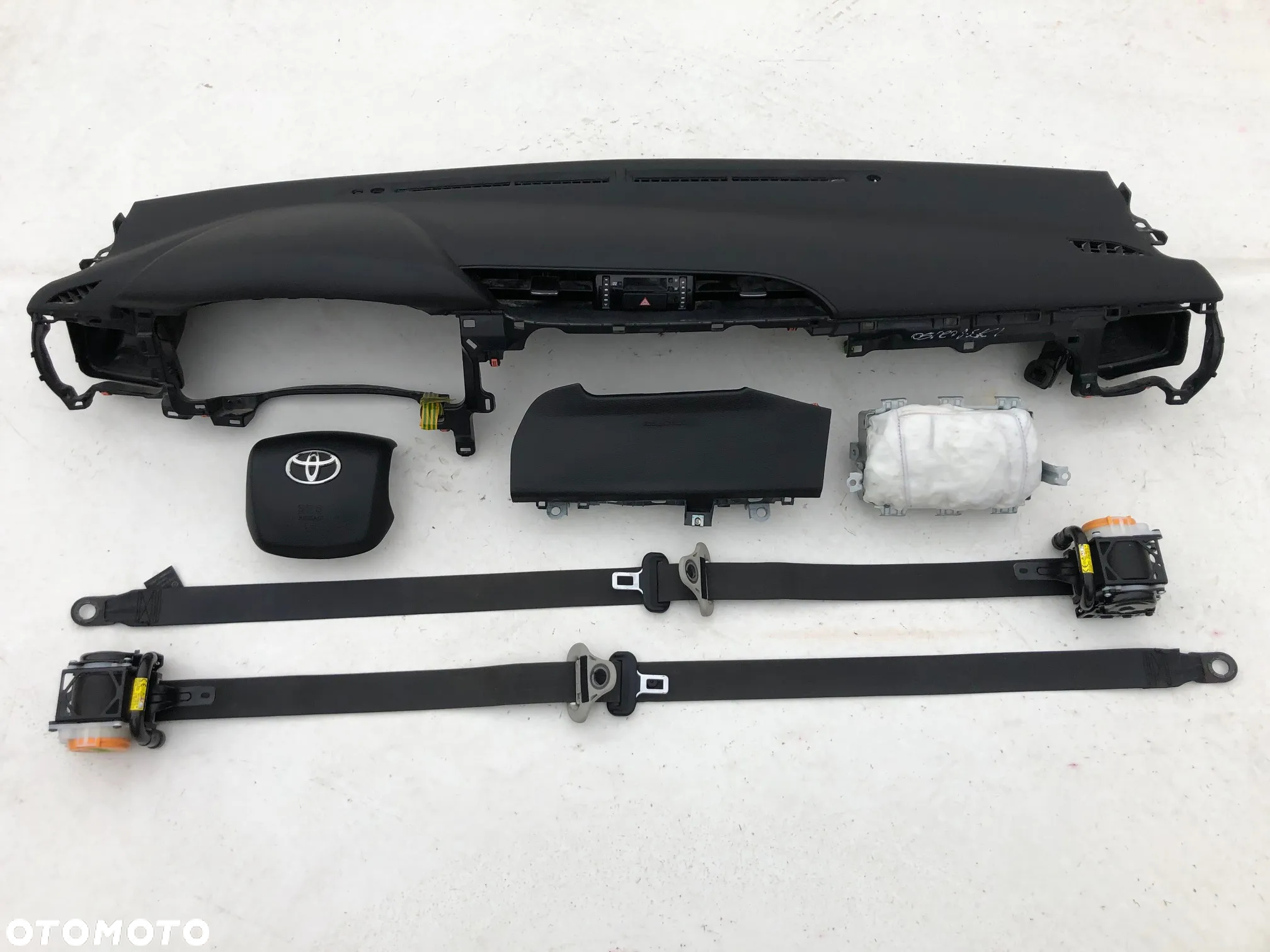 TOYOTA HILUX COROLLA E21 C-HR bZX4 MIRAI RAV4 CAMRY LAND CRUISER  PROACE CROSS AIRBAG SRS AIR BAG KURTYNA KURTYNY PODUSZKA FOTELOWA NAPRAWA REGENERACJA DESKA KONSOLA FOTELA W FOTEL Raz2 PAS PASY USA EU KANADA - 4