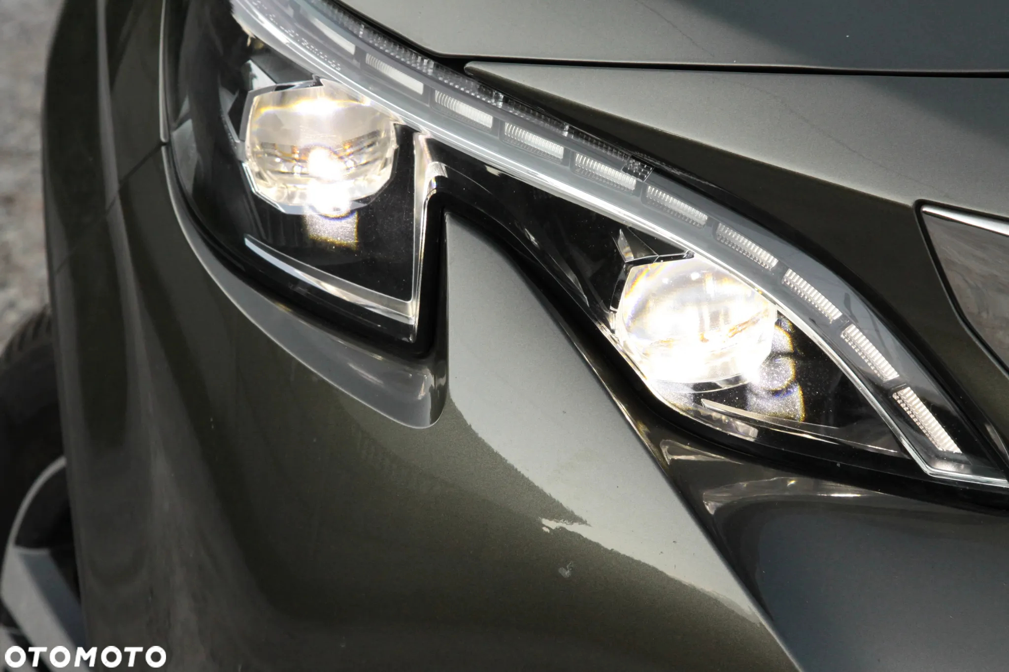 Peugeot 3008 1.6 BlueHDi Allure S&S - 25