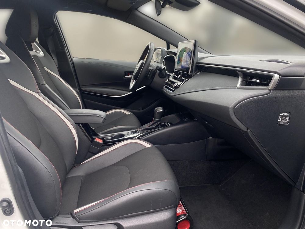 Toyota Corolla 2.0 Hybrid GR Sport Dynamic - 13