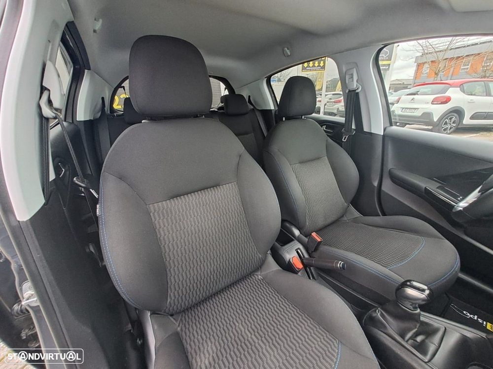 Peugeot 208 1.2 PureTech Signature - 9