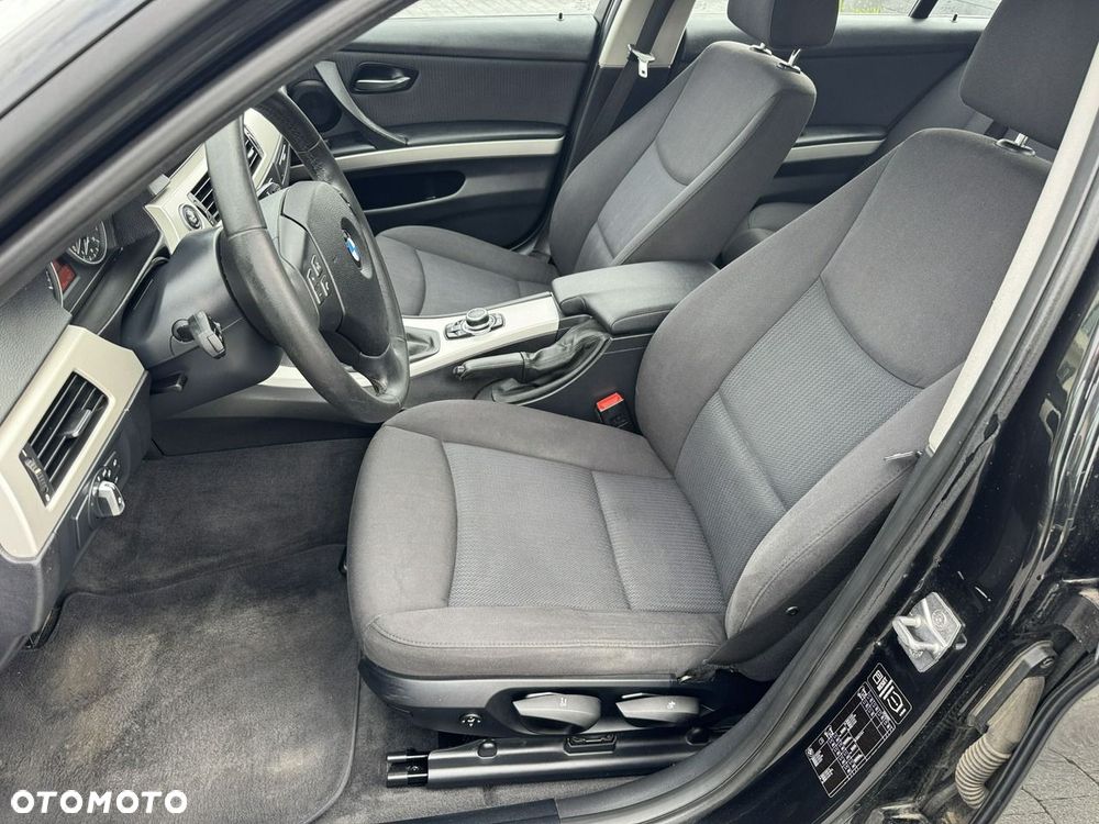 BMW Seria 3 318d DPF Edition Exclusive - 19
