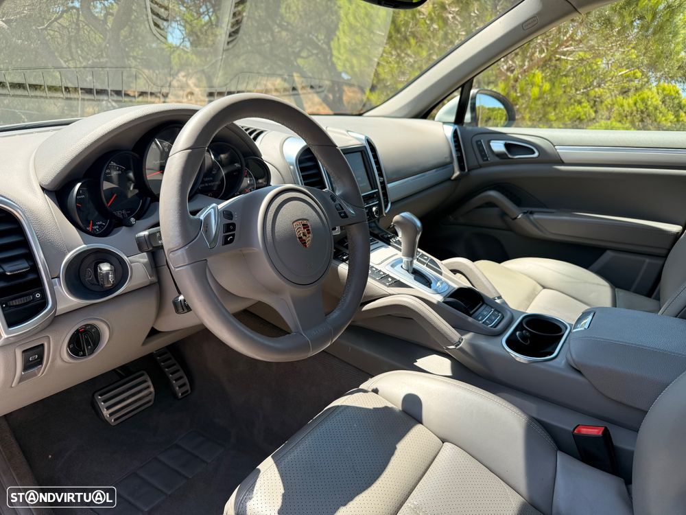Porsche Cayenne S - 7