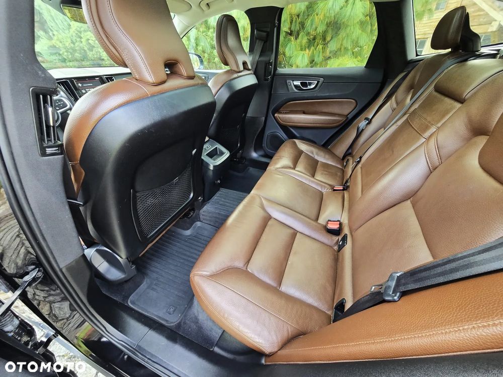 Volvo XC 60 T6 AWD Momentum - 17