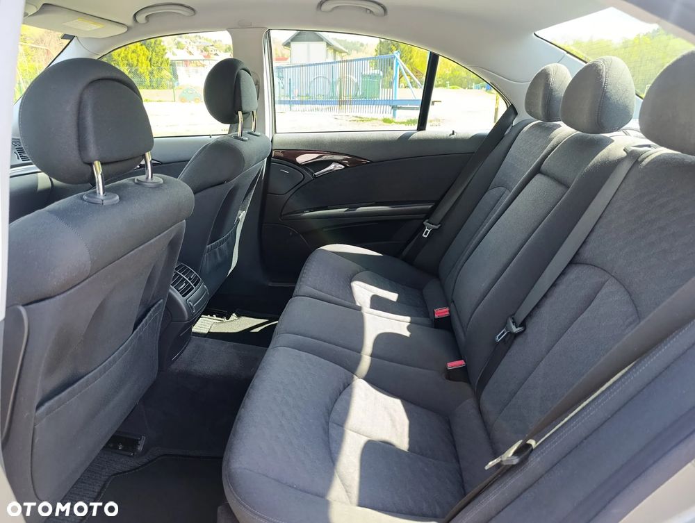 Mercedes-Benz Klasa E 220 CDI Automatik Classic DPF BusinessEDITION - 13