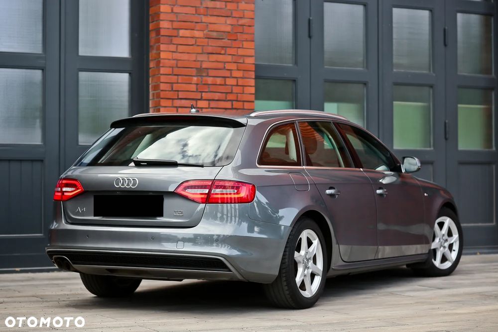 Audi A4 Avant 2.0 TDI DPF quattro S tronic S line Sportpaket - 15