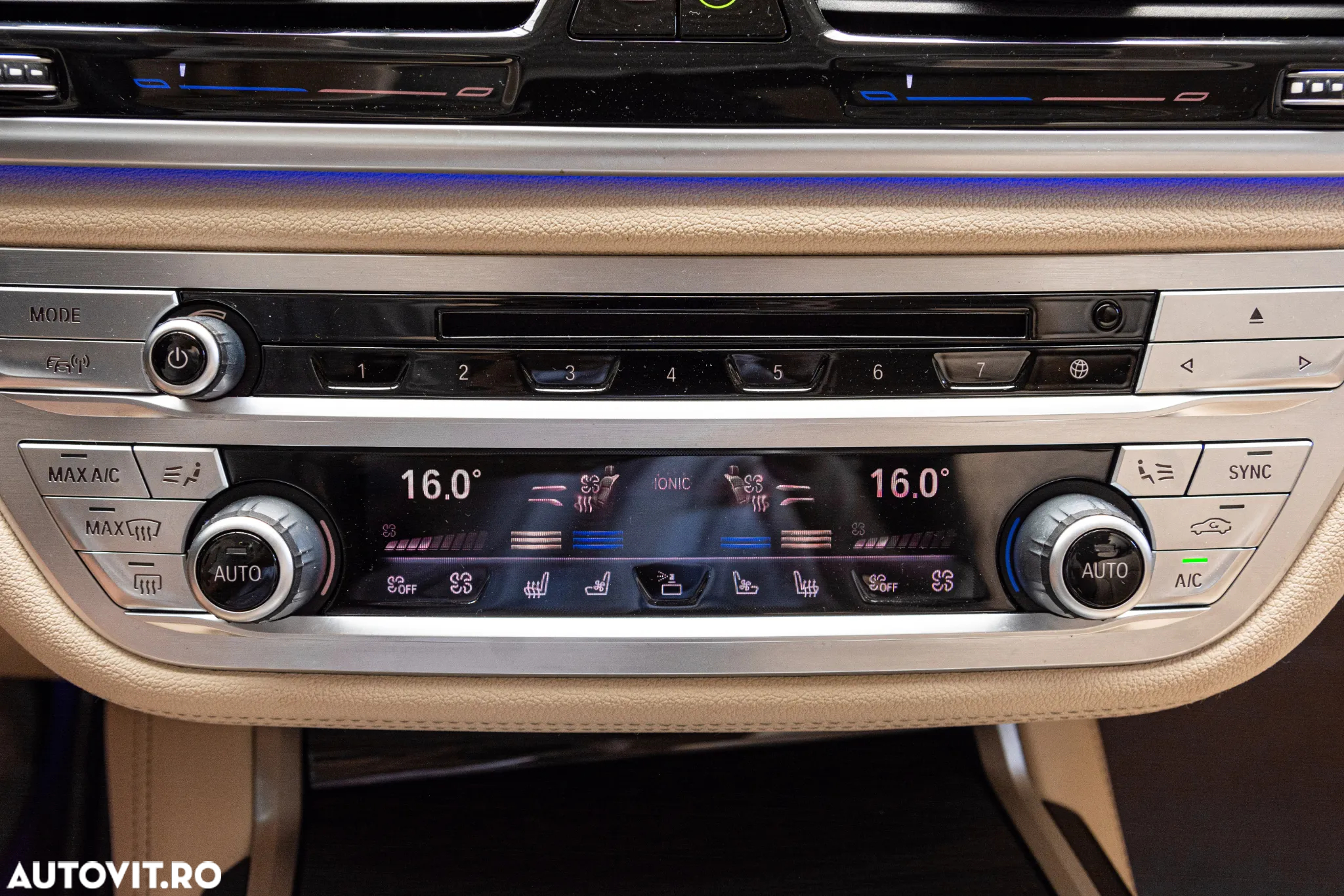BMW Seria 7 730d xDrive MHEV - 19