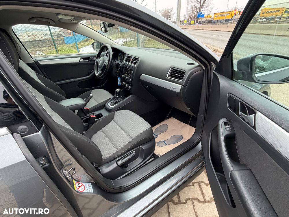 Volkswagen Jetta - 7