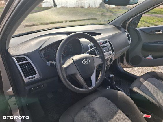 Hyundai i20 - 10