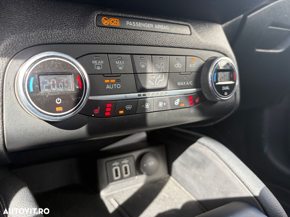 Ford Focus 1.5 EcoBlue Titanium X - 26