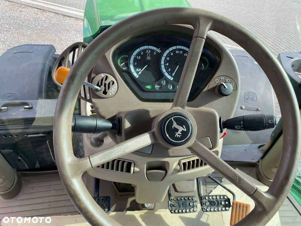 John Deere 6105r - 8