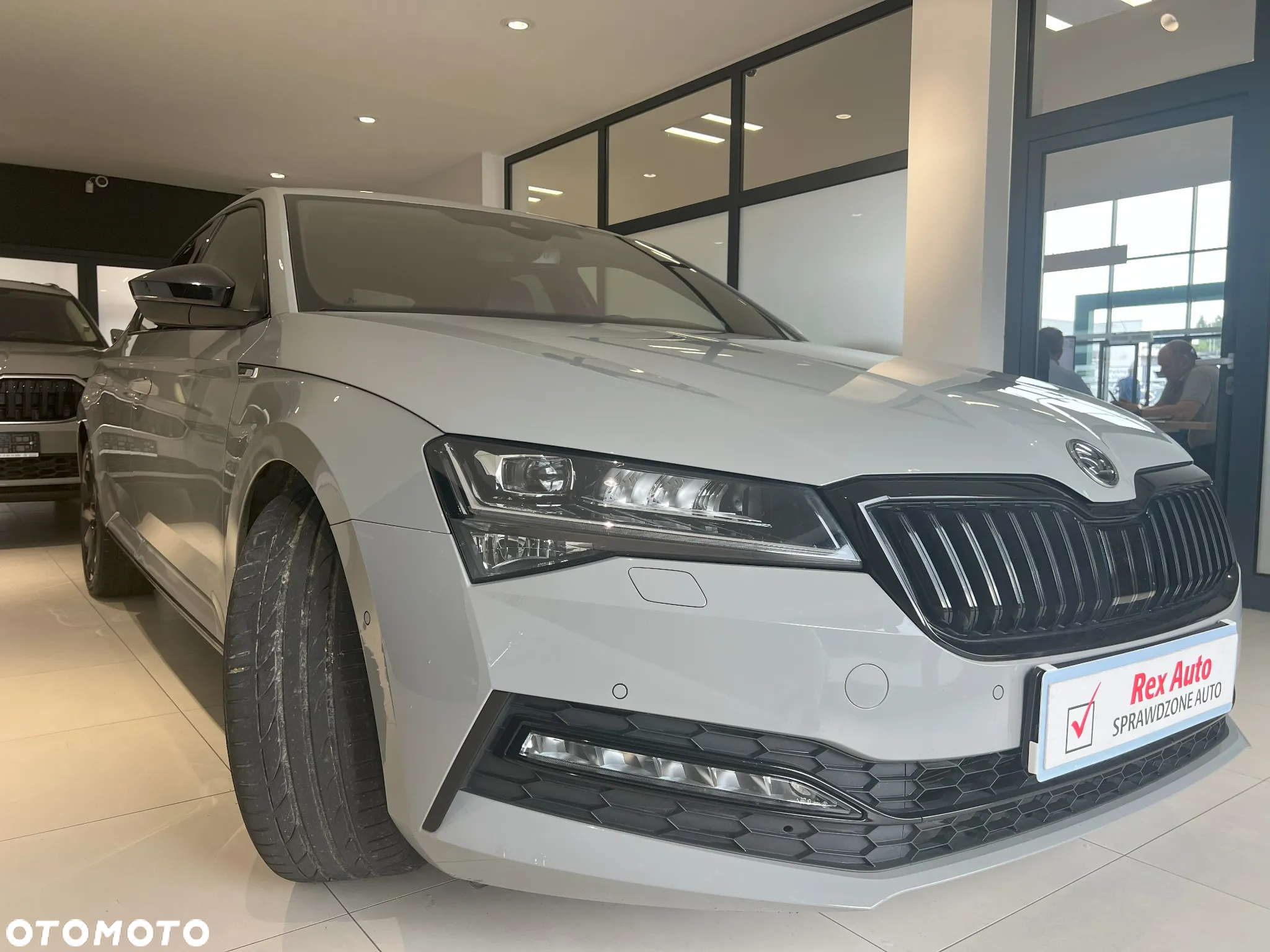 Skoda Superb 2.0 TDI SCR 4x4 Sportline DSG - 2