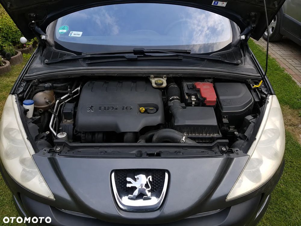 Peugeot 308 - 8