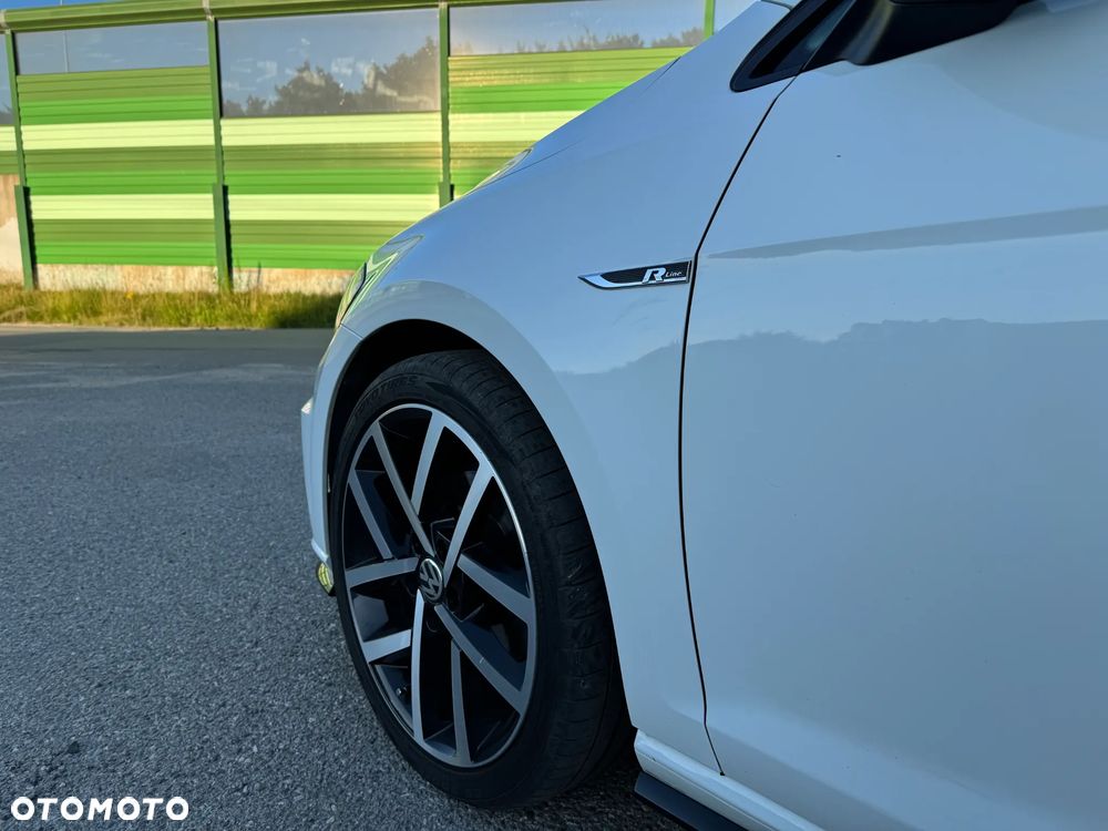 Volkswagen Golf - 10