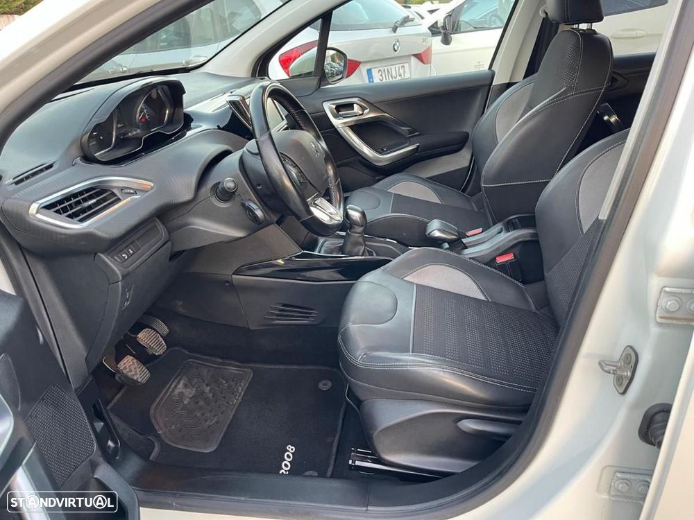Peugeot 2008 1.6 BlueHDi Allure - 22